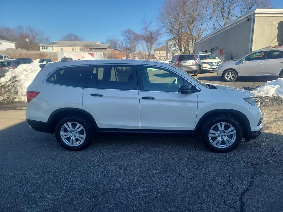2018 Honda Pilot 3rd Gen - Image 8 of 21