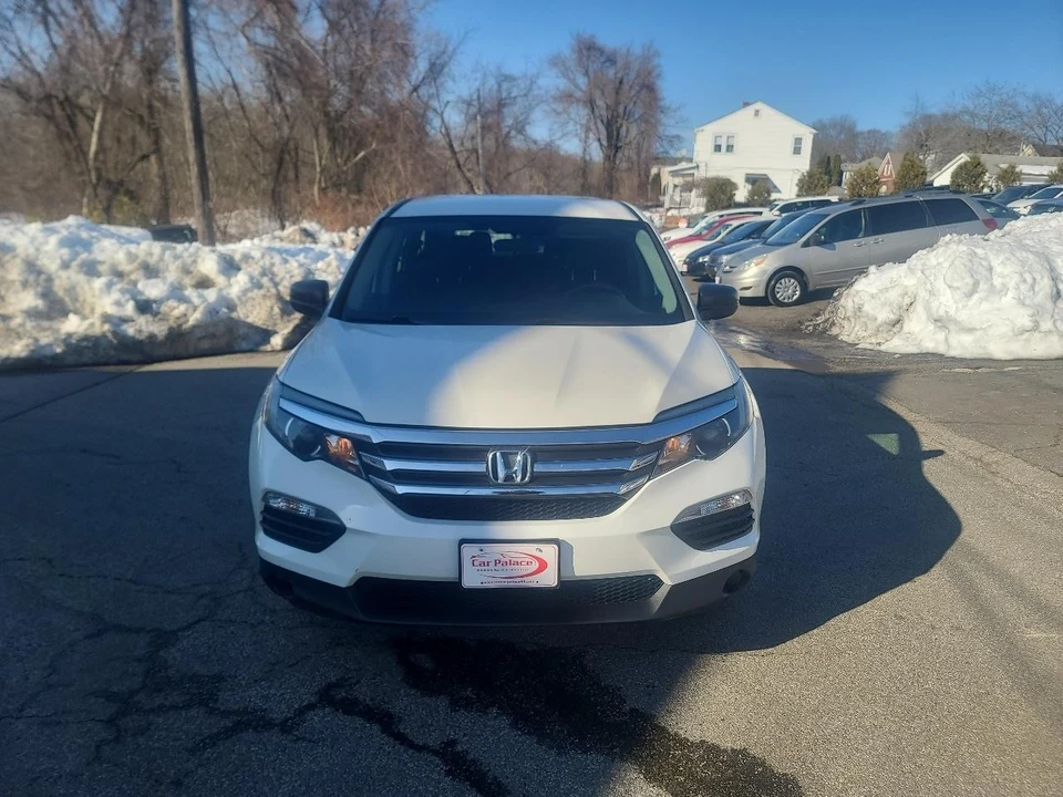2018 Honda Pilot 3rd Gen - Image 2 of 21