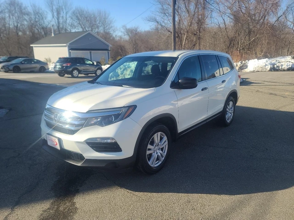 2018 Honda Pilot 3rd Gen - Image 3 of 21