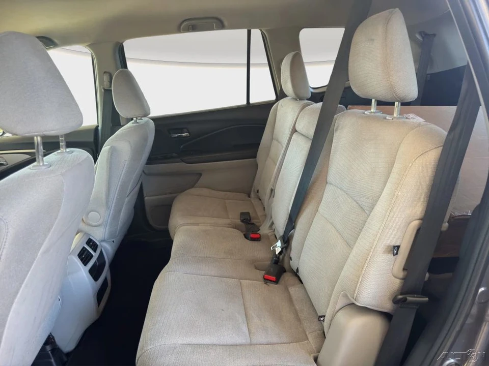 2018 Honda Pilot 3rd Gen - Image 14 of 21