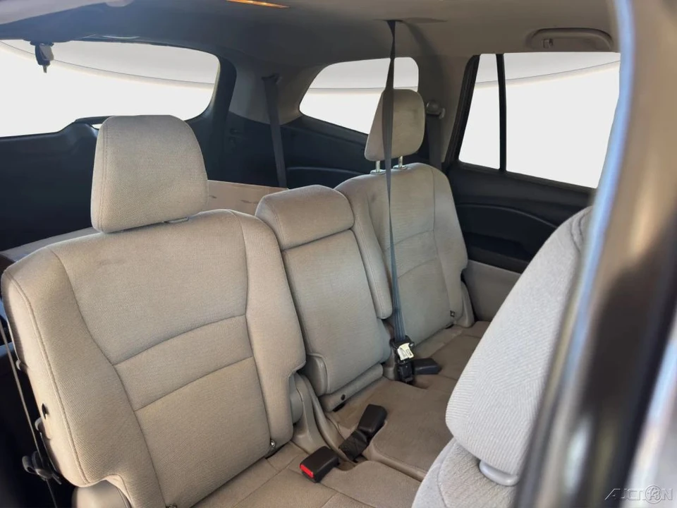2018 Honda Pilot 3rd Gen - Image 20 of 21