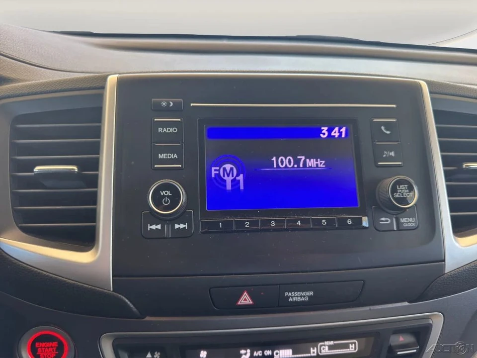 2018 Honda Pilot 3rd Gen - Image 17 of 21