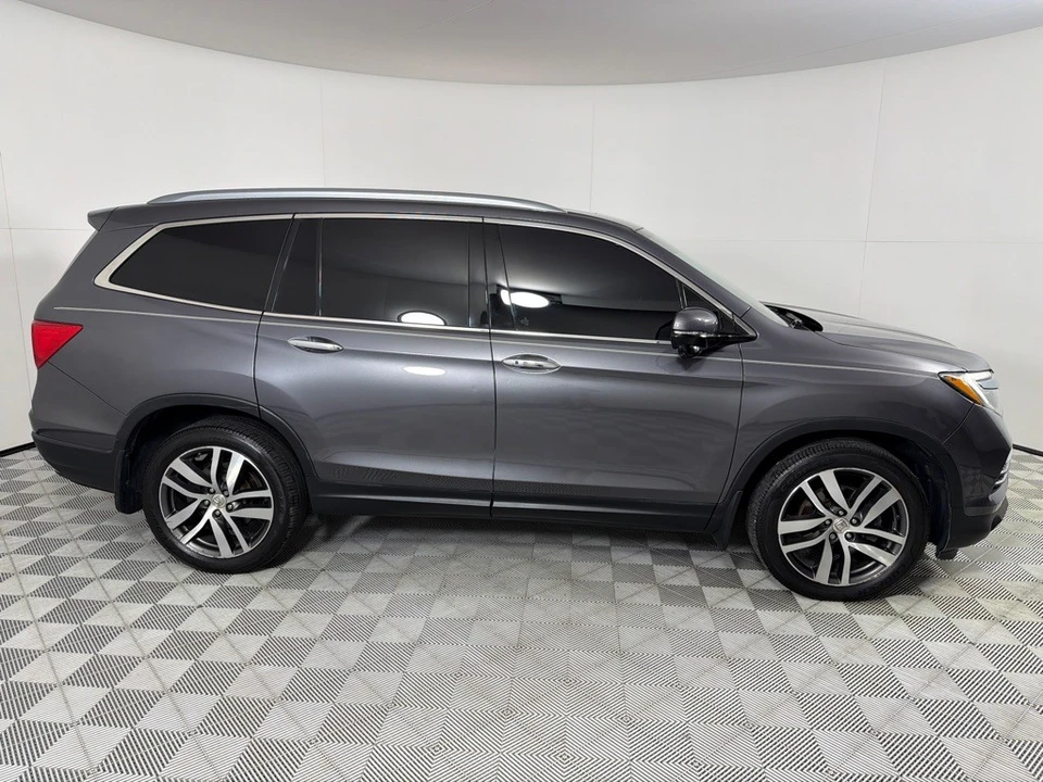 2018 Honda Pilot 3rd Gen - Image 4 of 21