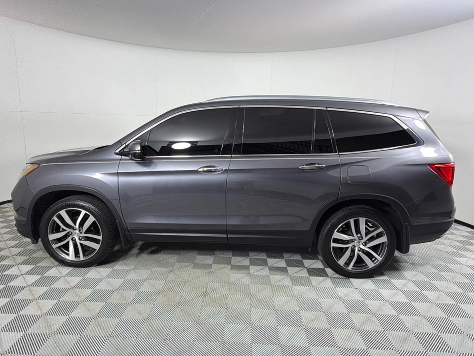 2018 Honda Pilot 3rd Gen - Image 8 of 21