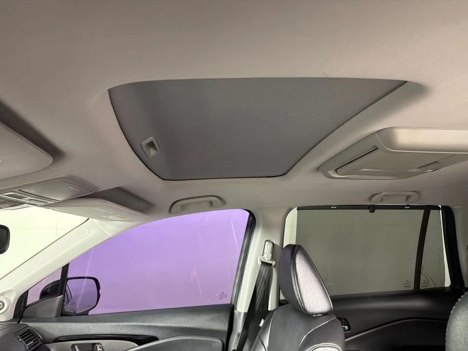 2018 Honda Pilot 3rd Gen - Image 14 of 21
