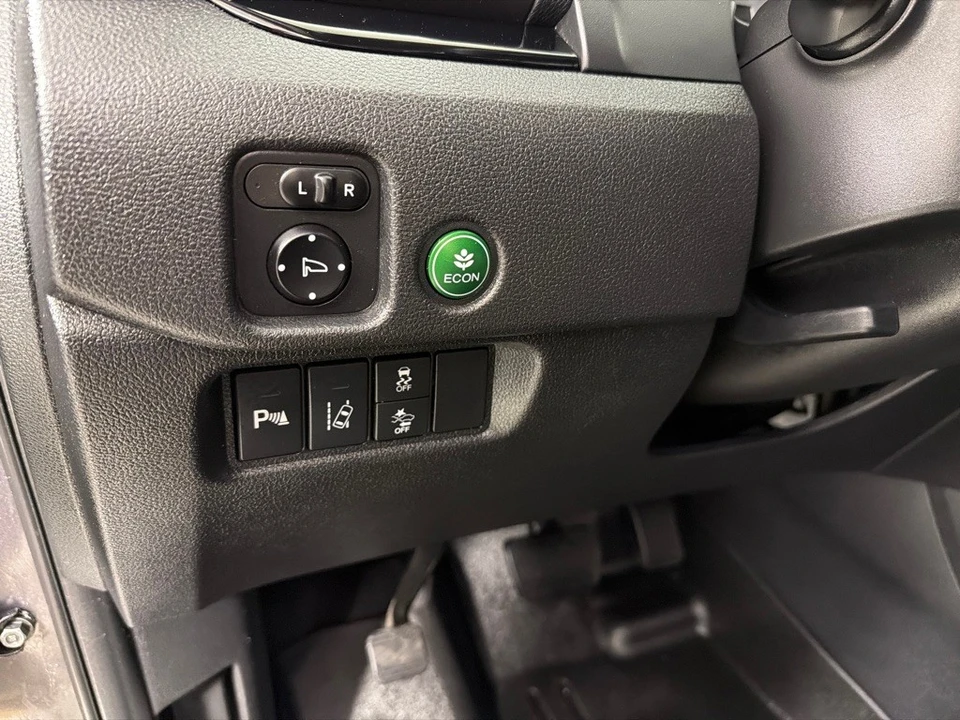 2018 Honda Pilot 3rd Gen - Image 15 of 21