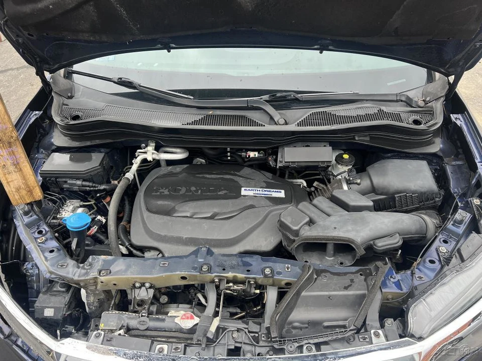2018 Honda Pilot 3rd Gen - Image 5 of 12