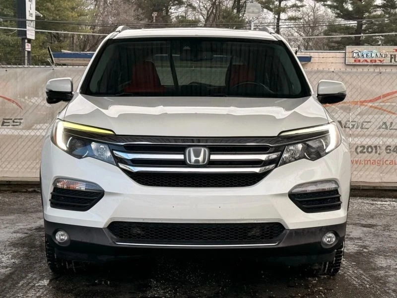 2018 Honda Pilot 3rd Gen - Image 5 of 12