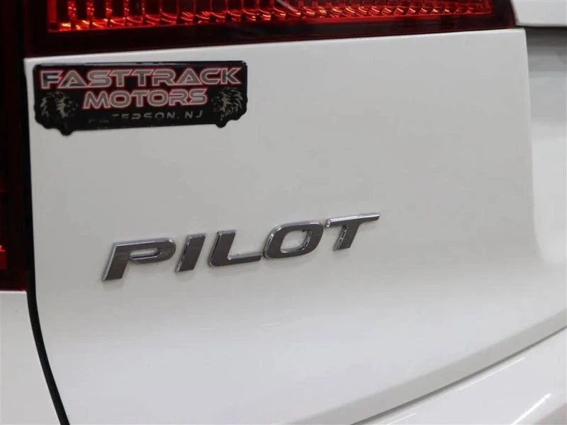2018 Honda Pilot 3rd Gen - Image 8 of 12