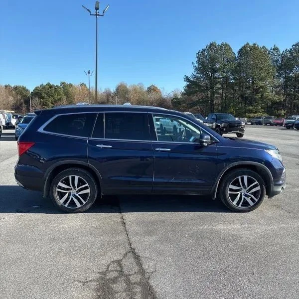 2018 Honda Pilot 3rd Gen - Image 10 of 12
