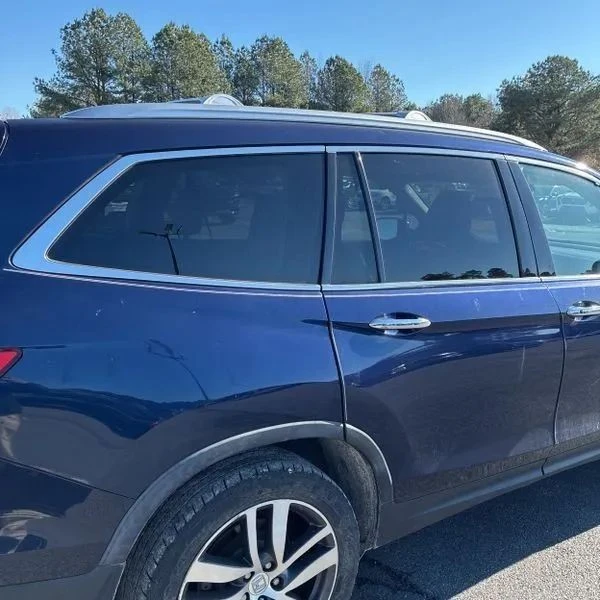 2018 Honda Pilot 3rd Gen - Image 9 of 12