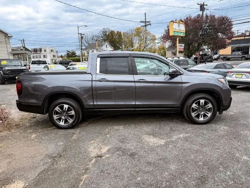 2018 Honda Ridgeline 2nd Gen - Image 5 of 12