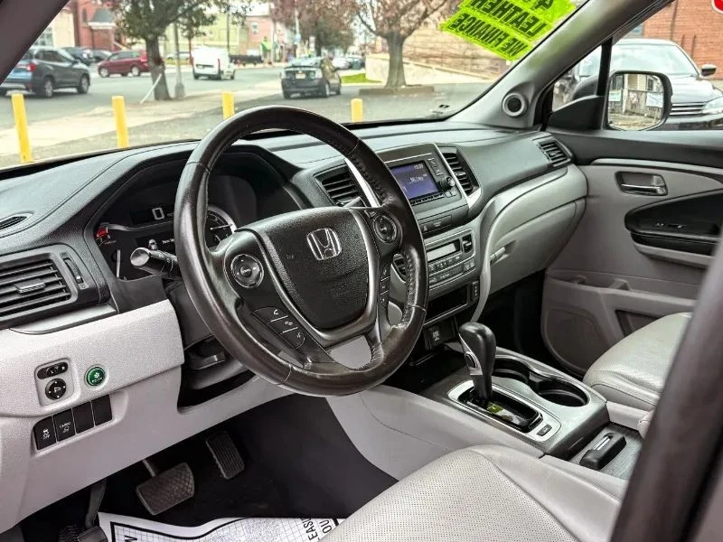 2018 Honda Ridgeline 2nd Gen - Image 10 of 12