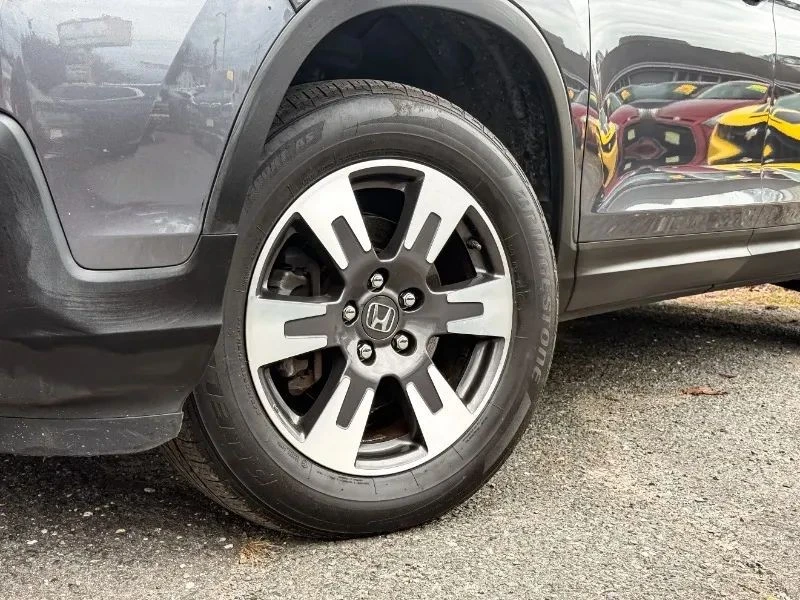 2018 Honda Ridgeline 2nd Gen - Image 2 of 12