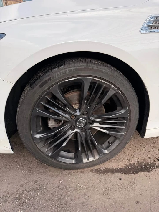 2018 Honda Accord 10th Gen - Image 11 of 13