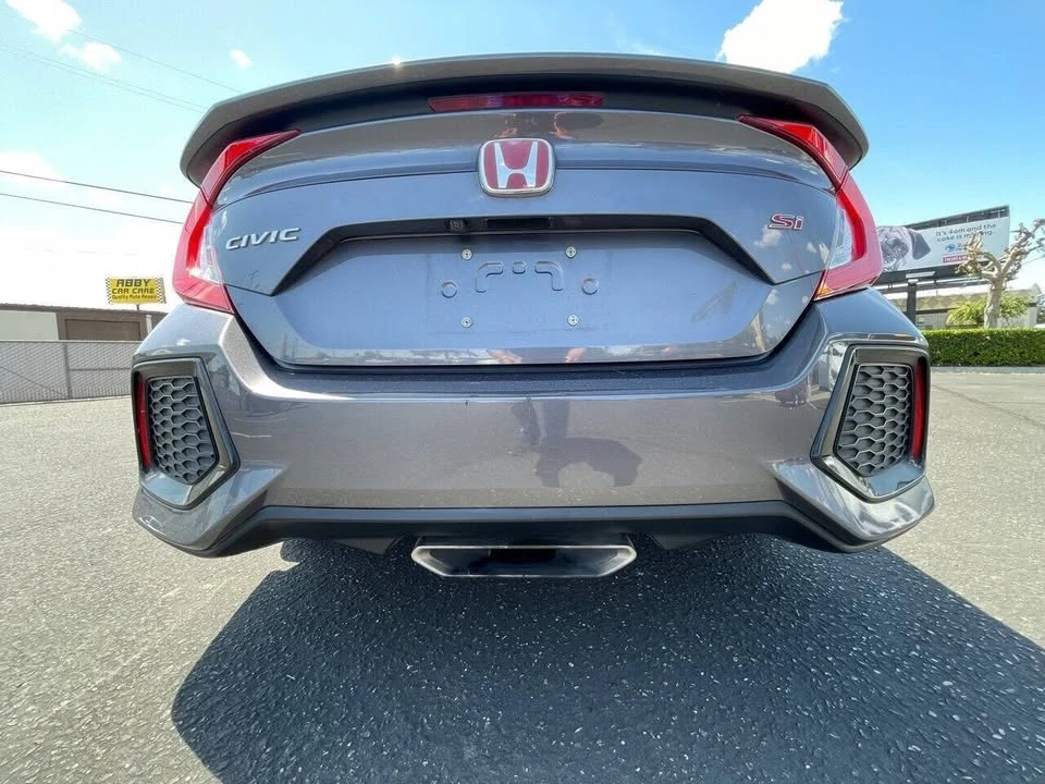 2018 Honda Civic 10th Gen - Image 19 of 20