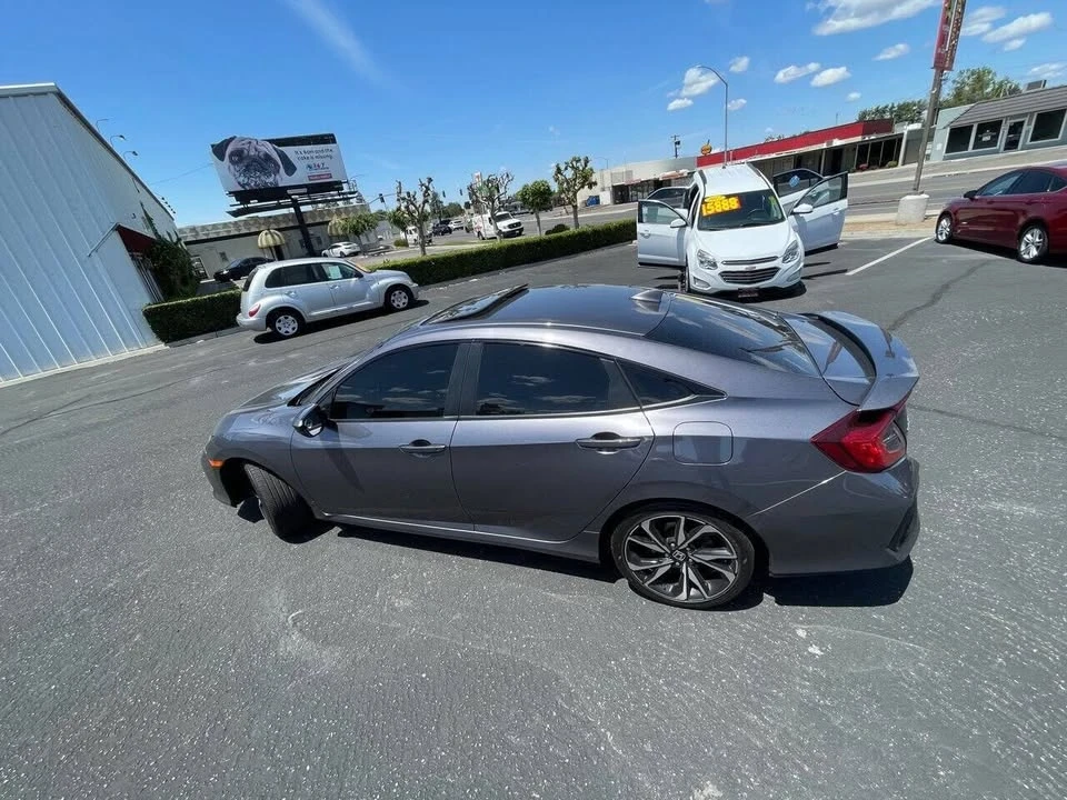 2018 Honda Civic 10th Gen - Image 12 of 20