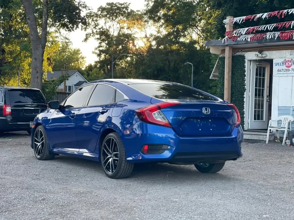 2018 Honda Civic 10th Gen - Image 10 of 15