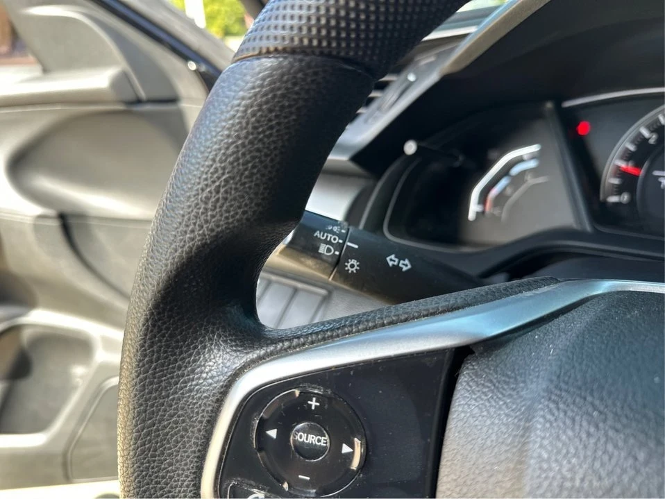 2018 Honda Civic 10th Gen - Image 18 of 20