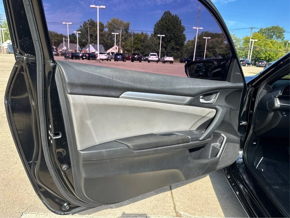 2018 Honda Civic 10th Gen - Image 19 of 20