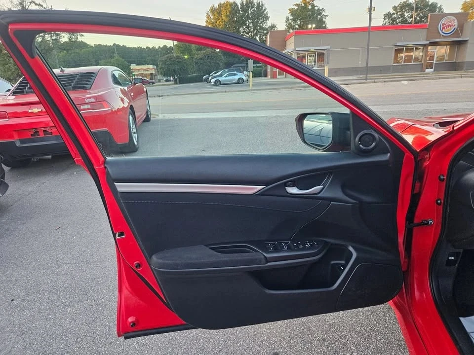 2018 Honda Civic 10th Gen - Image 11 of 20