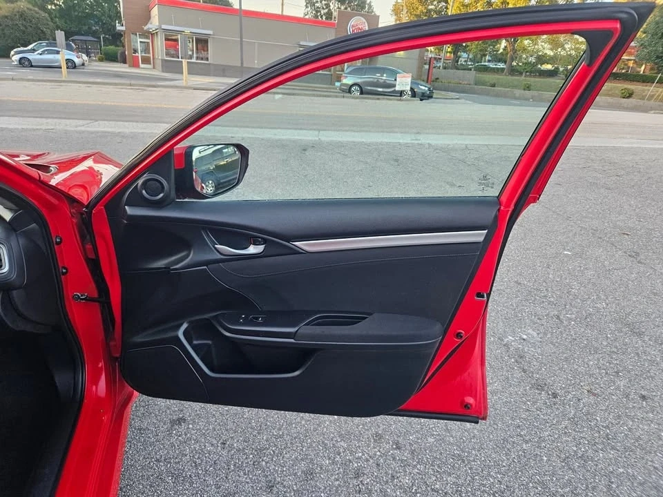 2018 Honda Civic 10th Gen - Image 17 of 20