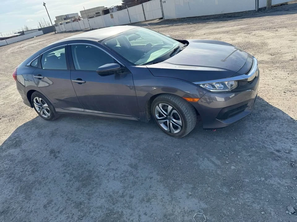 2018 Honda Civic 10th Gen - Image 3 of 10
