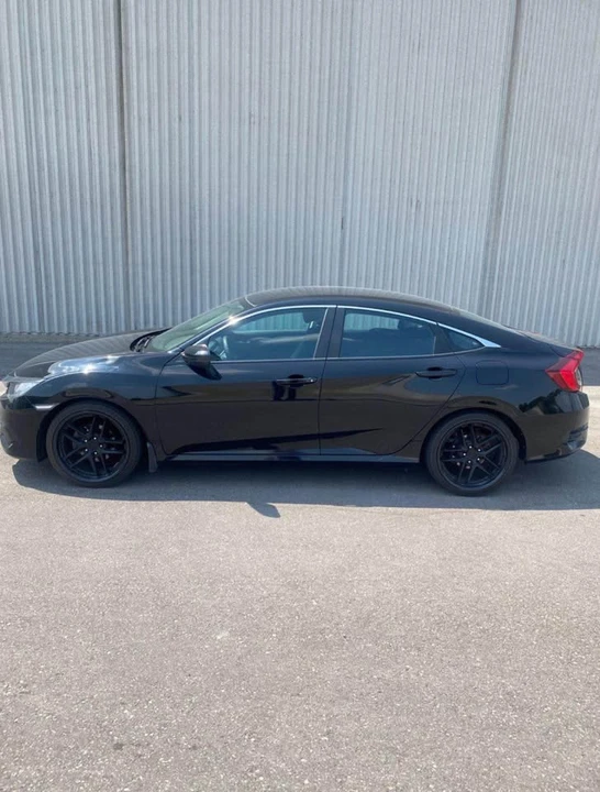 2018 Honda Civic 10th Gen - Image 4 of 7