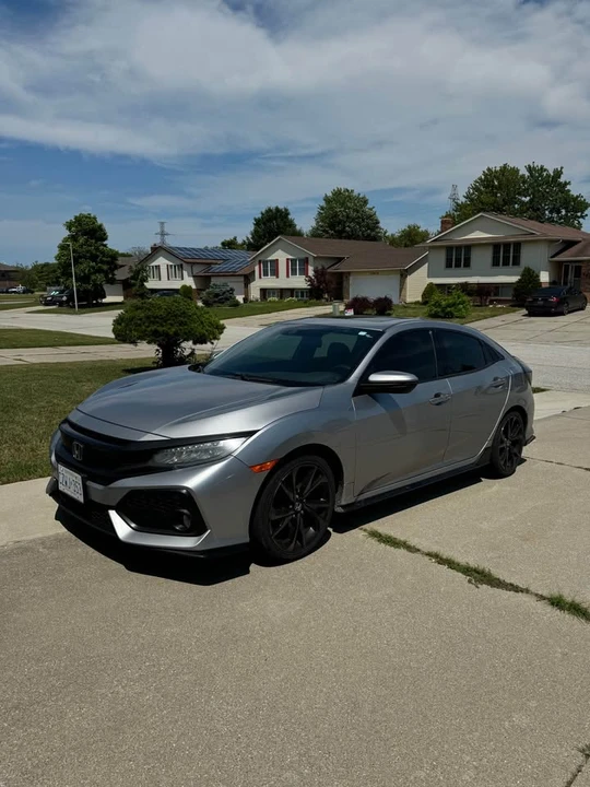 2018 Honda Civic 10th Gen - Image 11 of 14
