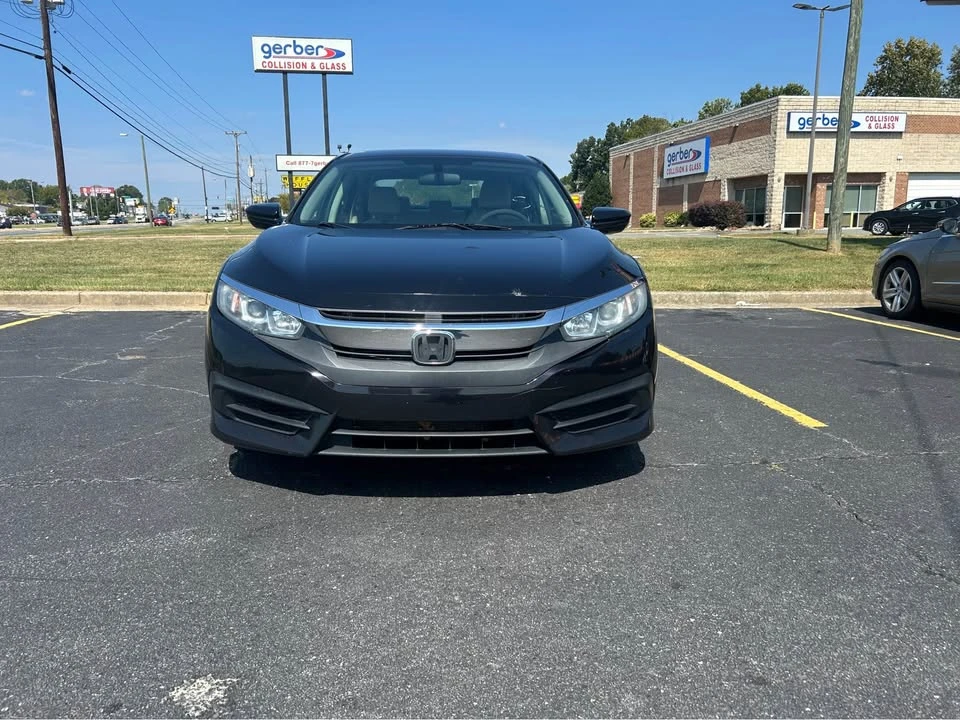 2018 Honda Civic 10th Gen - Image 8 of 14
