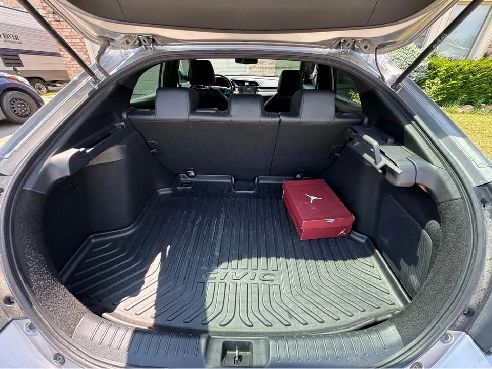 2018 Honda Civic 10th Gen - Image 9 of 14
