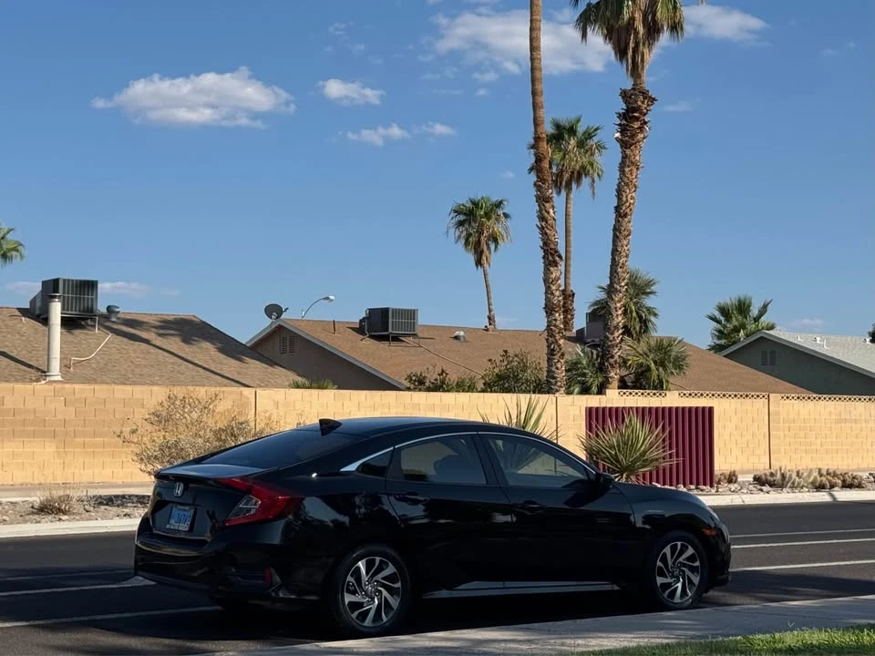 2018 Honda Civic 10th Gen - Image 5 of 13
