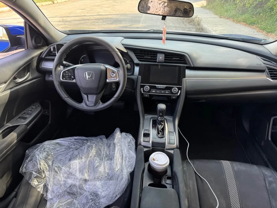 2018 Honda Civic 10th Gen - Image 8 of 11
