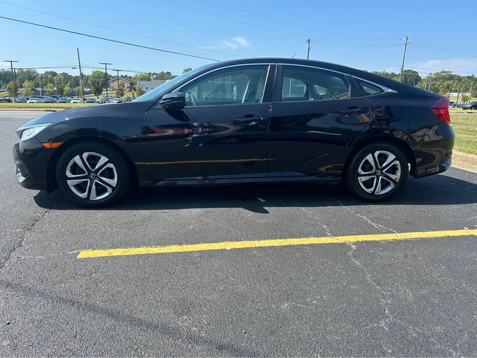 2018 Honda Civic 10th Gen - Image 6 of 14