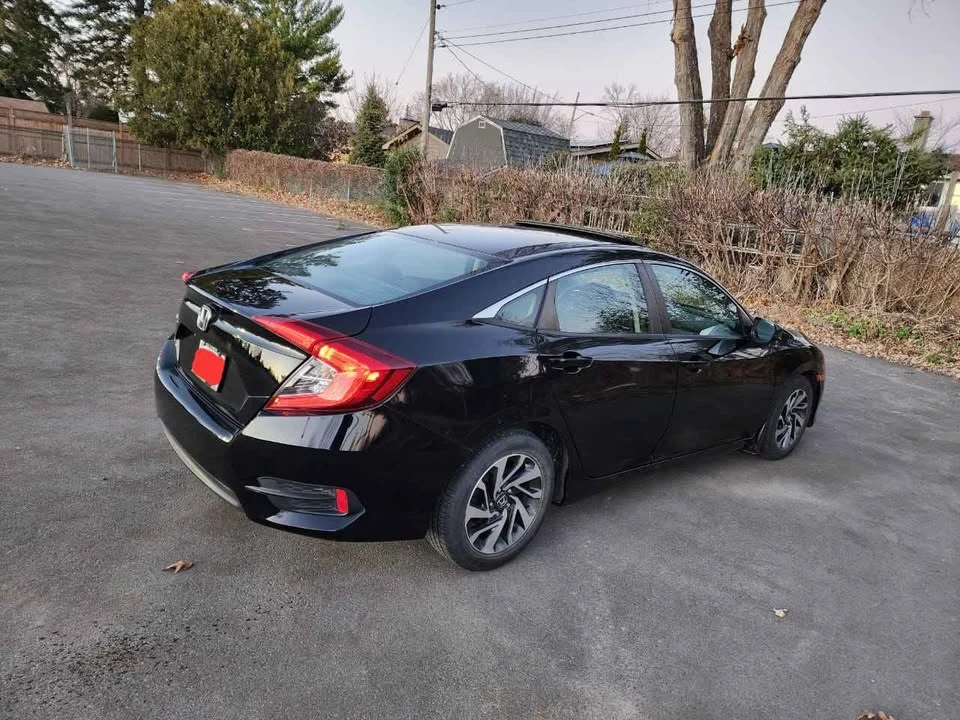 2018 Honda Civic 10th Gen - Image 4 of 15