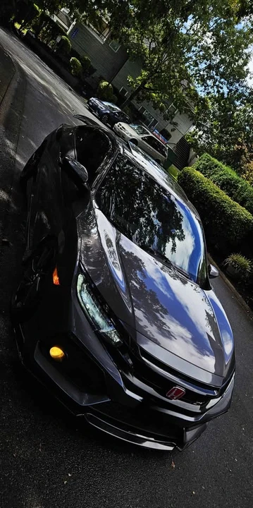 2018 Honda Civic 10th Gen - Image 5 of 13