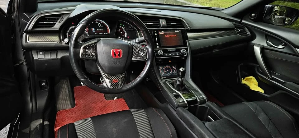 2018 Honda Civic 10th Gen - Image 11 of 13