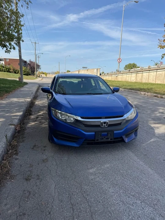 2018 Honda Civic 10th Gen - Image 2 of 13