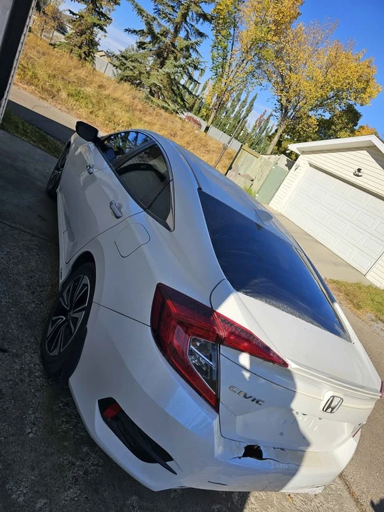 2018 Honda Civic 10th Gen - Image 5 of 9