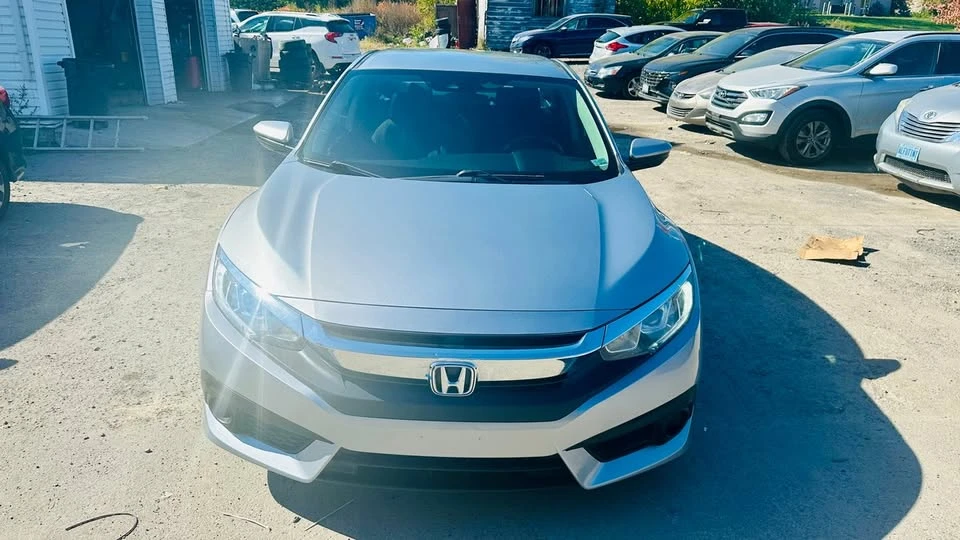 2018 Honda Civic 10th Gen - Image 2 of 17