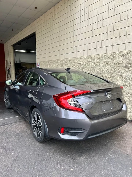 2018 Honda Civic 10th Gen - Image 3 of 6