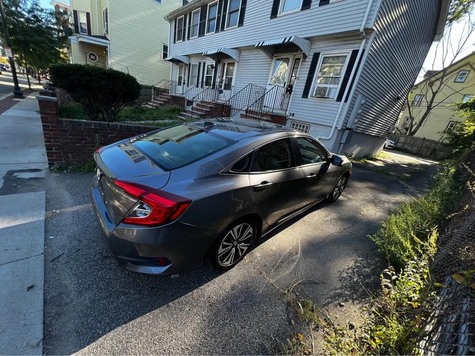 2018 Honda Civic 10th Gen - Image 9 of 12
