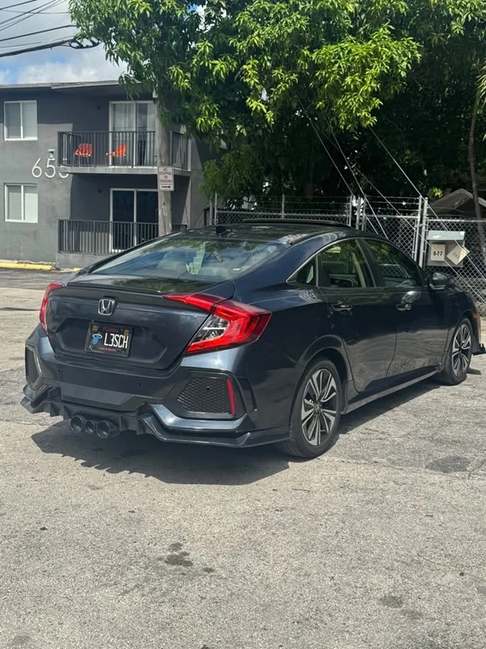 2018 Honda Civic 10th Gen - Image 4 of 12