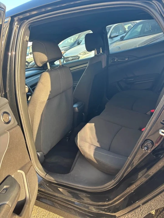 2018 Honda Civic 10th Gen - Image 10 of 20
