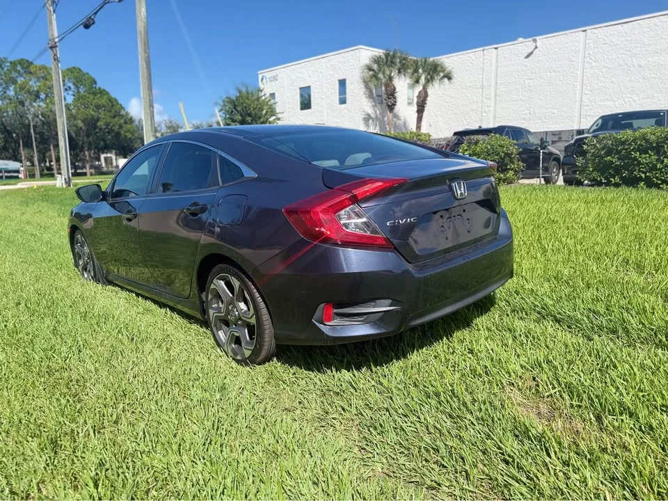 2018 Honda Civic 10th Gen - Image 12 of 12
