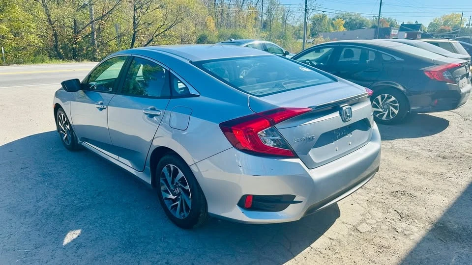 2018 Honda Civic 10th Gen - Image 6 of 17