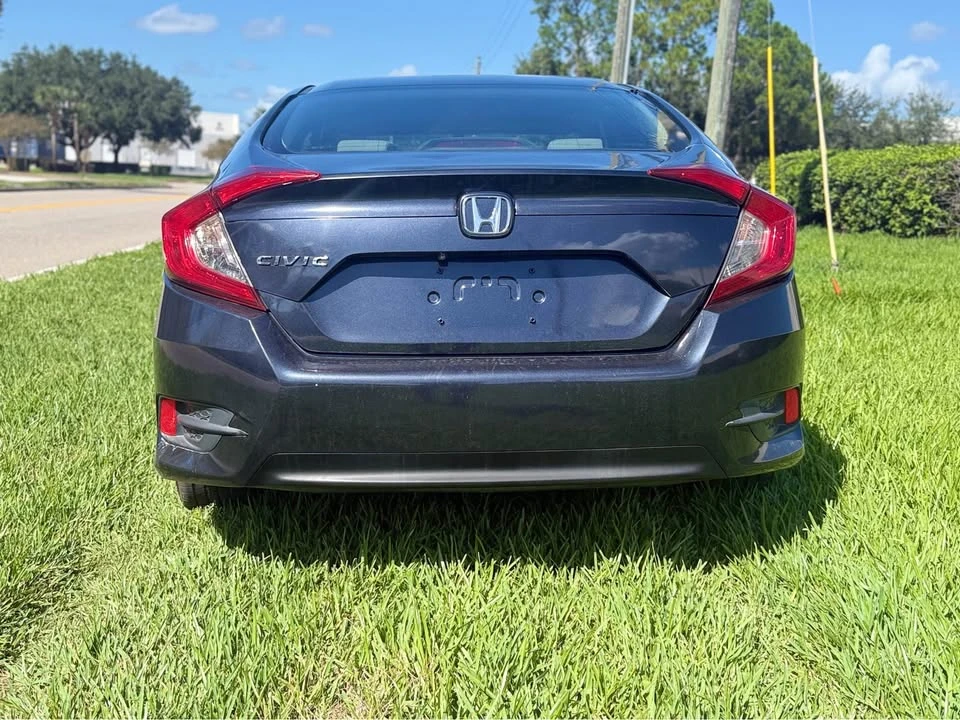 2018 Honda Civic 10th Gen - Image 3 of 12