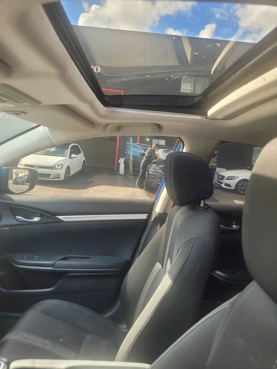 2018 Honda Civic 10th Gen - Image 12 of 12