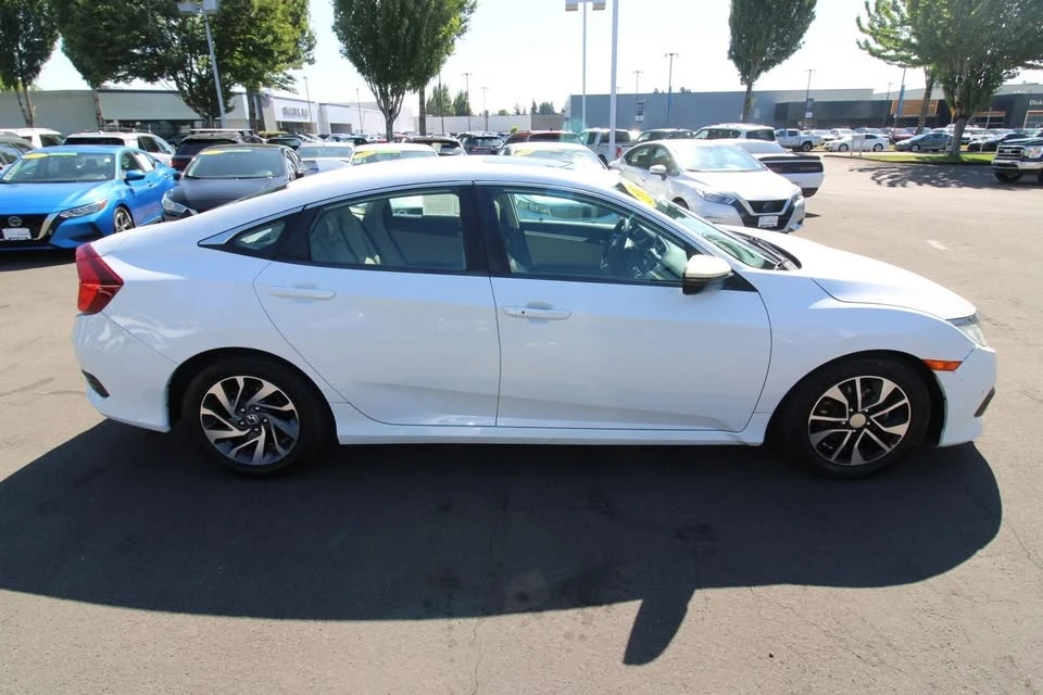 2018 Honda Civic 10th Gen - Image 6 of 20
