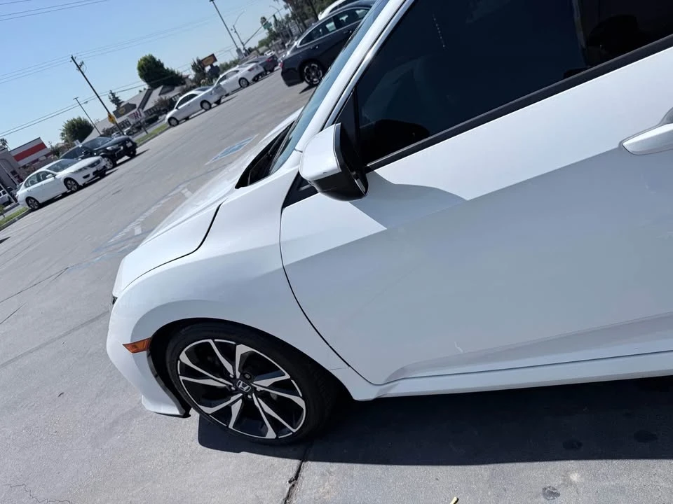 2018 Honda Civic 10th Gen - Image 4 of 7